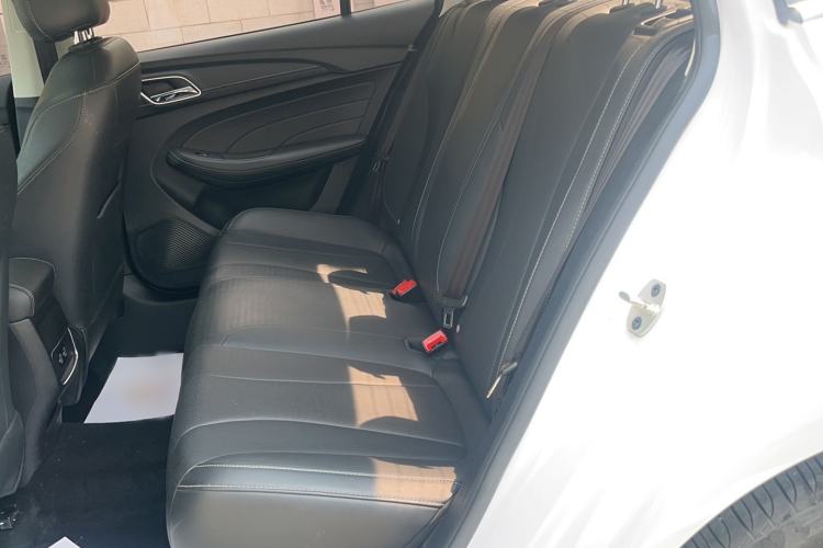 Used Roewe i5 2020 1.5L Automatic 4G Connected Leading Intelligent Driving Edition Left Rear Seat