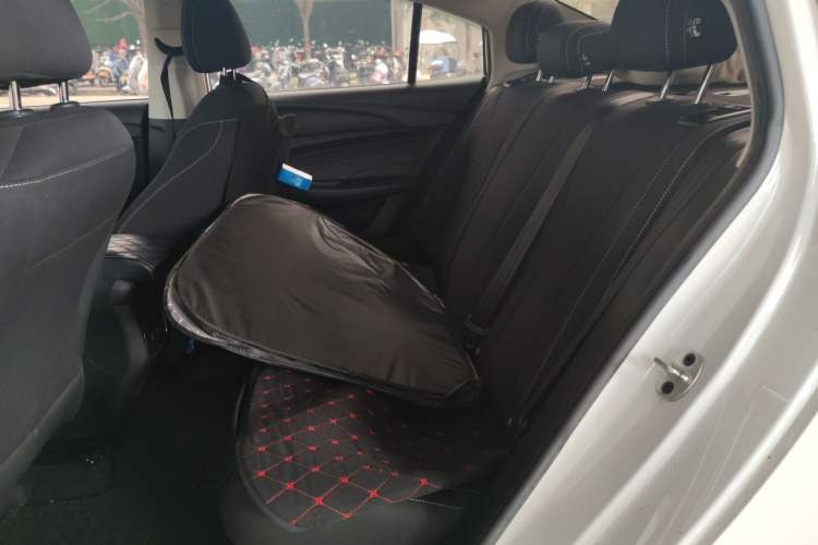 Used Roewe i5 2020 1.5L Manual 4G Connect Luxury Edition Left Rear Seat