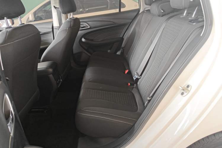 Used Roewe i5 2020 1.5L Manual 4G Connect Luxury Edition Left Rear Seat