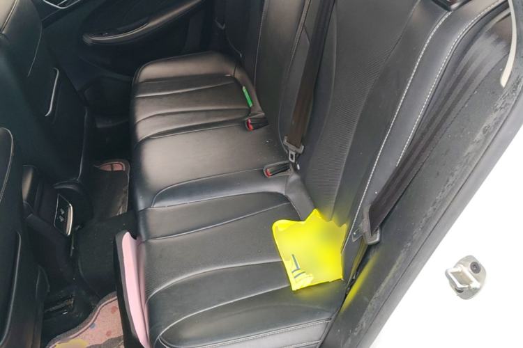Used Roewe i5 2020 1.5L Automatic 4G Connect Luxury Flagship Edition Left Rear Seat