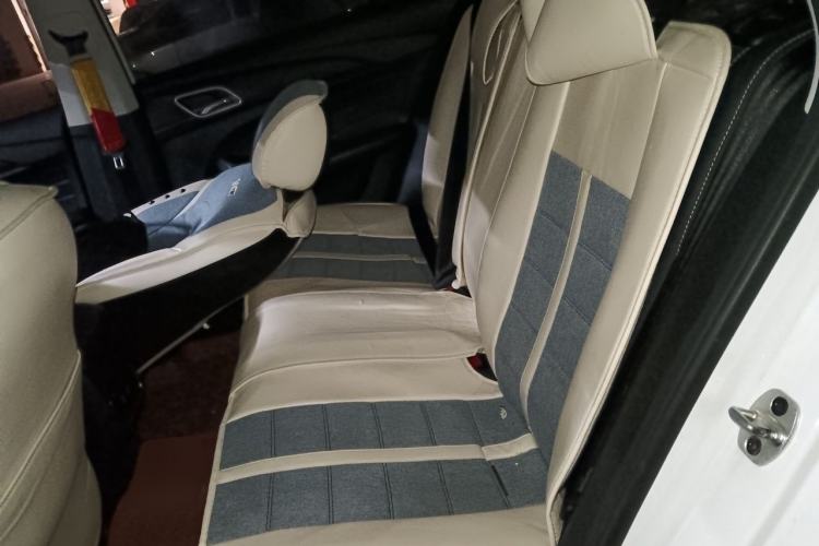 Used Roewe i5 2020 1.5L Automatic 4G Connect Luxury Flagship Edition Left Rear Seat