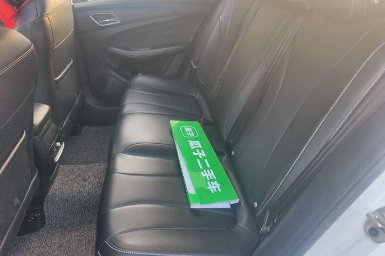 Used Roewe i5 2020 1.5L Automatic 4G Connect Luxury Flagship Edition Left Rear Seat