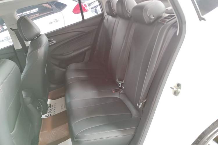 Used Roewe i5 2020 1.5L Manual 4G Connect Leehao Flagship Edition Left Rear Seat
