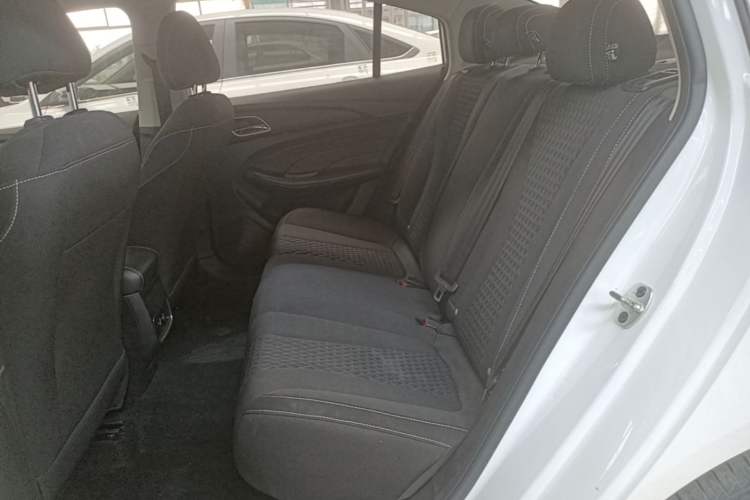 Used Roewe i5 2020 1.5L Manual 4G Connect Luxury Edition Left Rear Seat