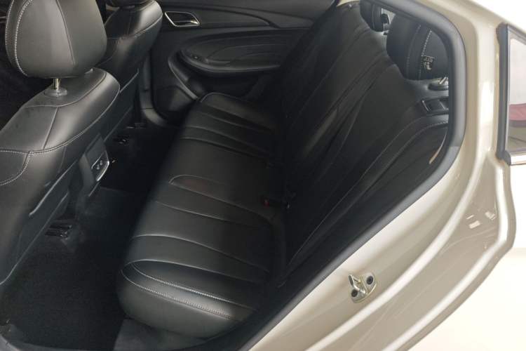 Used Roewe i5 2020 1.5L Manual 4G Connect Leehao Flagship Edition Left Rear Seat