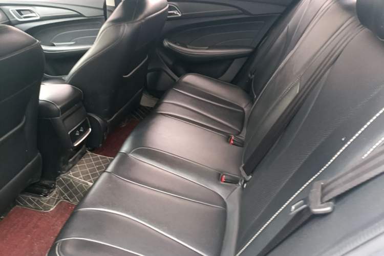 Used Roewe i5 2020 1.5L Automatic 4G Connect Luxury Flagship Edition Left Rear Seat