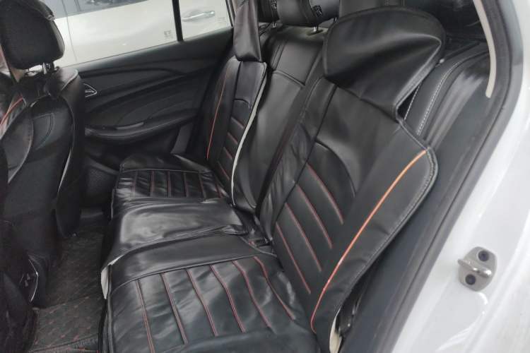 Used Roewe i5 2020 1.5L Automatic 4G Connect Luxury Flagship Edition Left Rear Seat