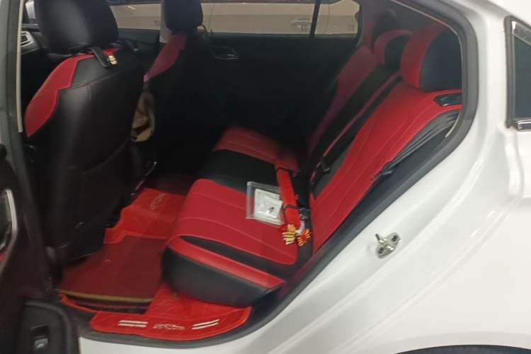 Used Roewe i5 2020 1.5L Automatic 4G Connected Linghao Edition Left Rear Seat