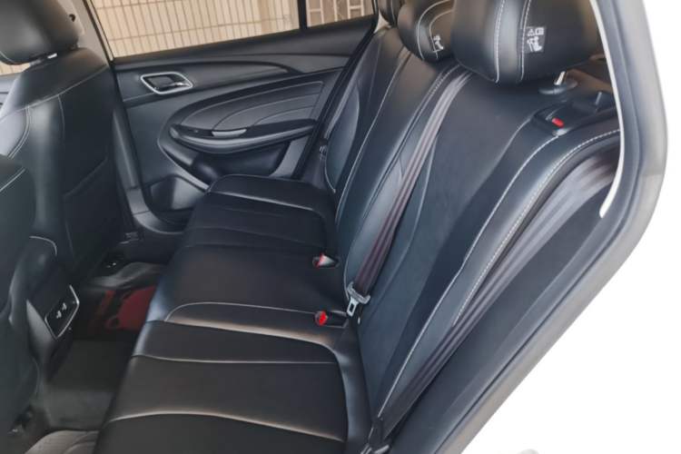 Used Roewe i5 2020 1.5L Manual 4G Connect Leehao Flagship Edition Left Rear Seat