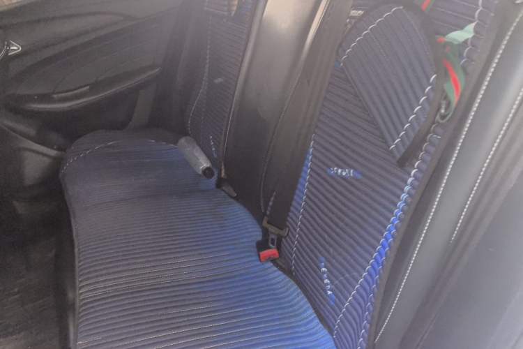 Used Roewe i5 2020 1.5L Automatic 4G Connect Luxury Flagship Edition Left Rear Seat