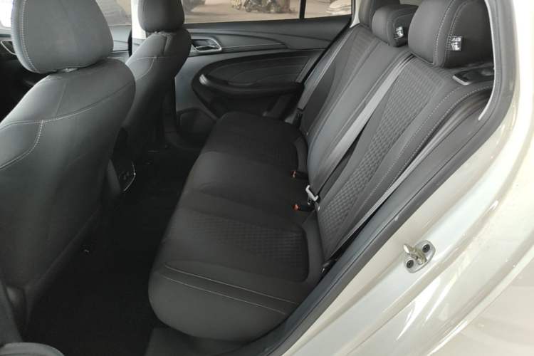 Used Roewe i5 2020 1.5L Automatic 4G Connected Linghao Edition Left Rear Seat