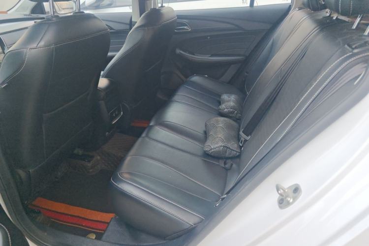 Used Roewe i5 2020 1.5L Automatic 4G Connect Luxury Flagship Edition Left Rear Seat