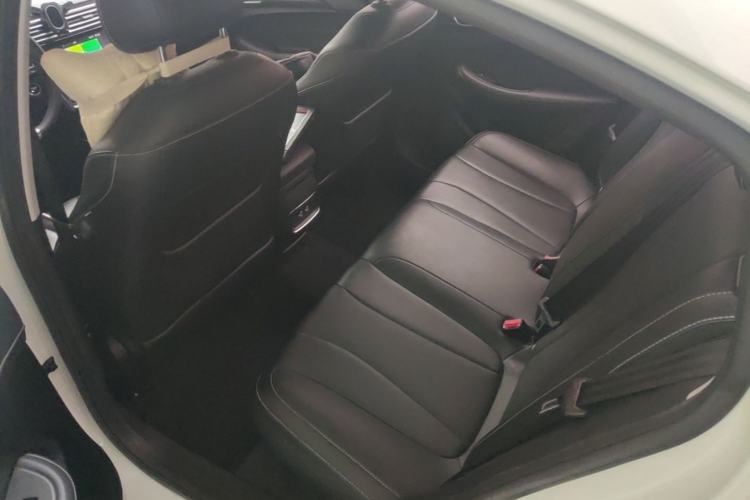 Used Roewe i5 2020 1.5L Automatic 4G Connect Luxury Flagship Edition Left Rear Seat