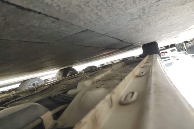 Used Roewe i5 2020 1.5L Manual 4G Connect Leehao Flagship Edition Left Side Sill