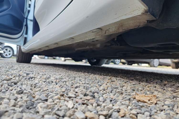Used Roewe i5 2020 1.5L Automatic 4G Connect Luxury Flagship Edition Left Side Sill