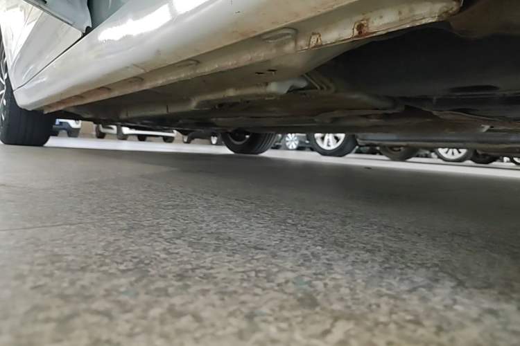 Used Roewe i5 2020 1.5L Automatic 4G Connect Luxury Flagship Edition Left Side Sill