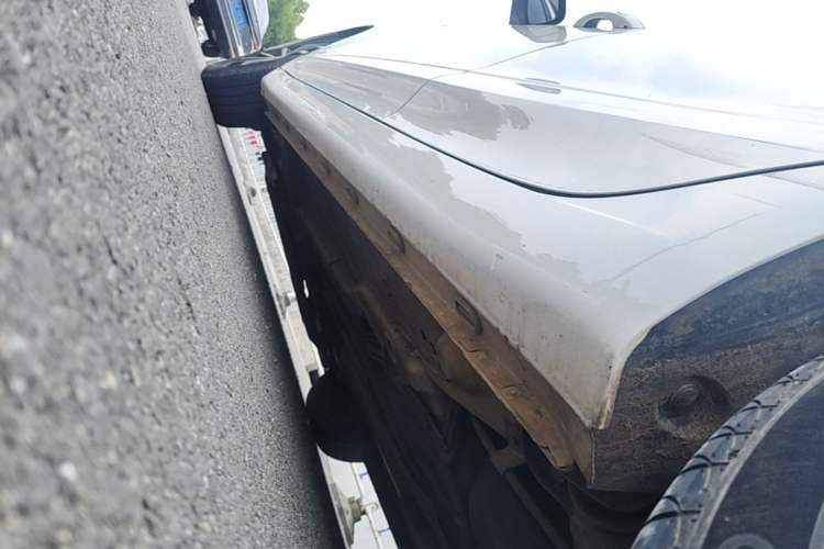 Used Roewe i5 2020 1.5L Manual 4G Connect Leehao Flagship Edition Left Side Sill