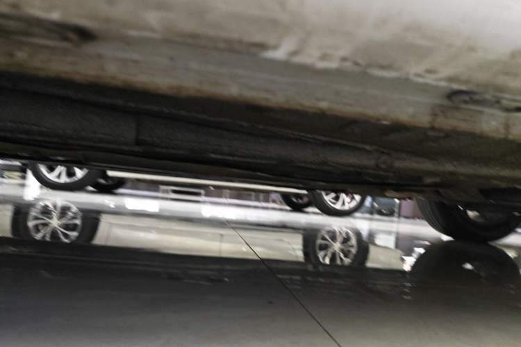 Used Roewe i5 2020 1.5L Automatic 4G Connect Luxury Flagship Edition Left Side Sill