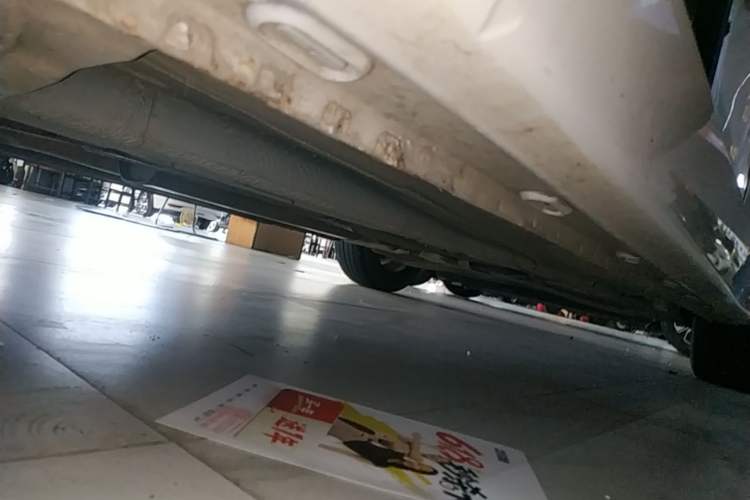 Used Roewe i5 2020 1.5L Automatic 4G Connect Luxury Flagship Edition Left Side Sill