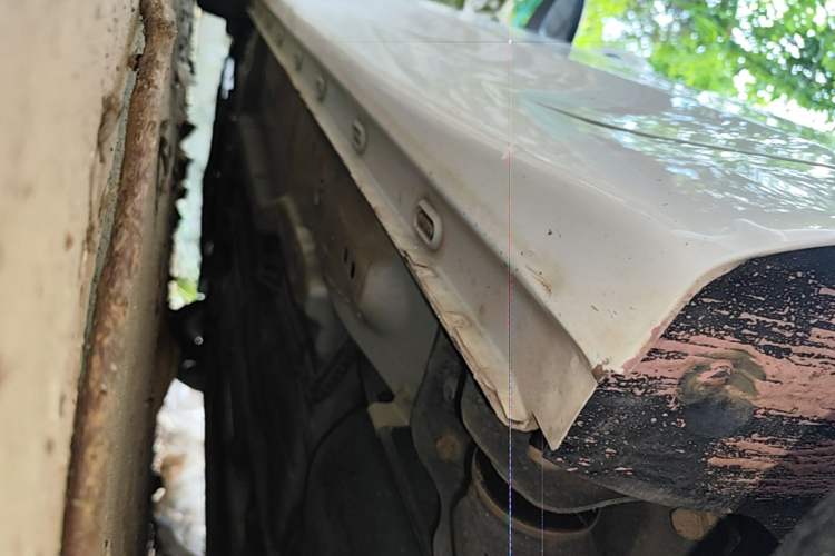 Used Roewe i5 2020 1.5L Manual 4G Connect Luxury Edition Left Side Sill