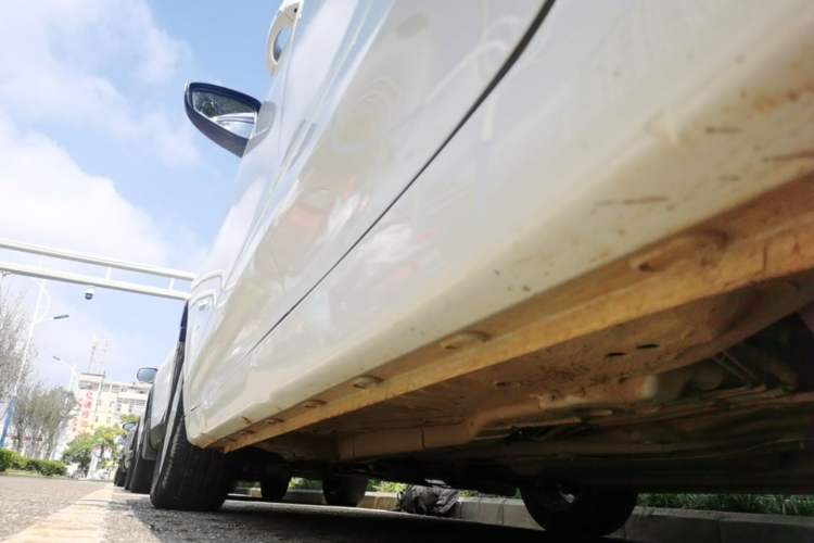 Used Roewe i5 2020 1.5L Automatic 4G Connected Linghao Edition Left Side Sill