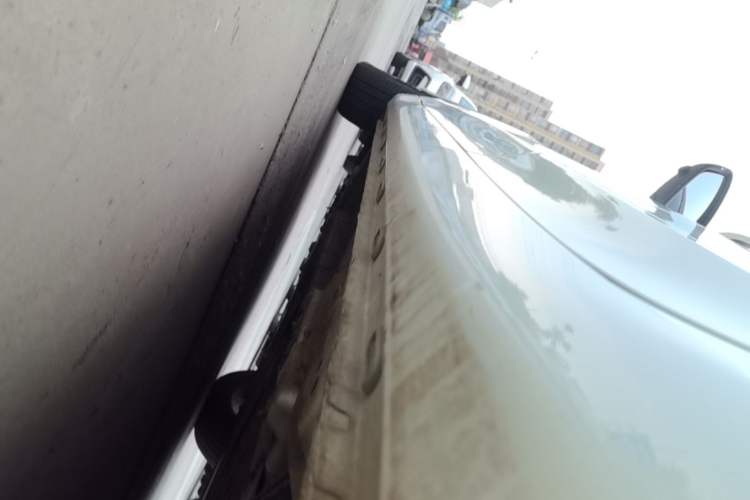 Used Roewe i5 2020 1.5L Automatic 4G Connect Luxury Flagship Edition Left Side Sill