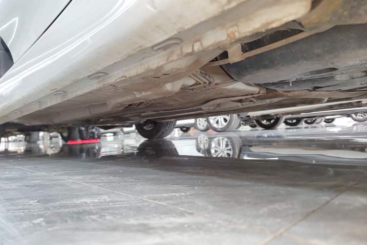 Used Roewe i5 2020 1.5L Manual 4G Connect Leehao Flagship Edition Left Side Sill