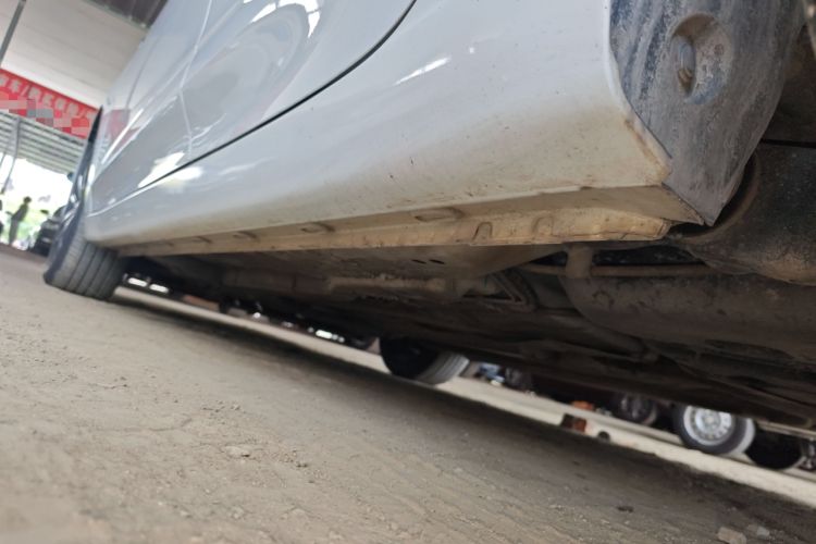 Used Roewe i5 2020 1.5L Manual 4G Connect Leehao Flagship Edition Left Side Sill