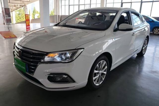 Ojetý Roewe i5 2020 1.5L Manual 4G Connect Luxury Edition