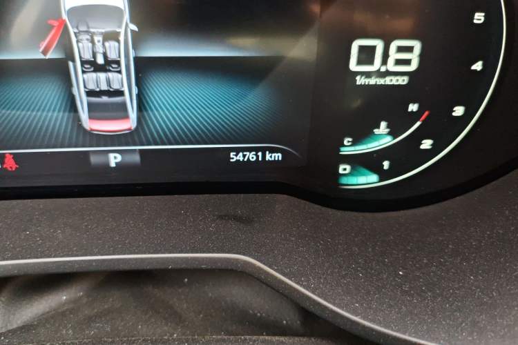 Used Roewe i5 2020 1.5L Automatic 4G Connect Luxury Flagship Edition Odometer Close Up