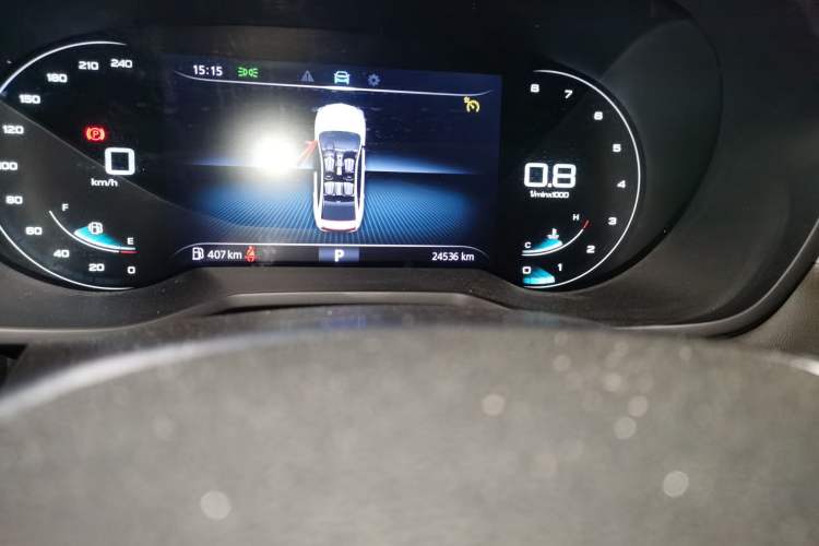 Used Roewe i5 2020 1.5L Automatic 4G Connect Luxury Flagship Edition Odometer Close Up