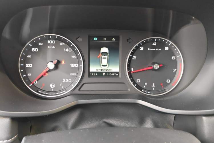Used Roewe i5 2020 1.5L Automatic 4G Connected Linghao Edition Odometer Close Up