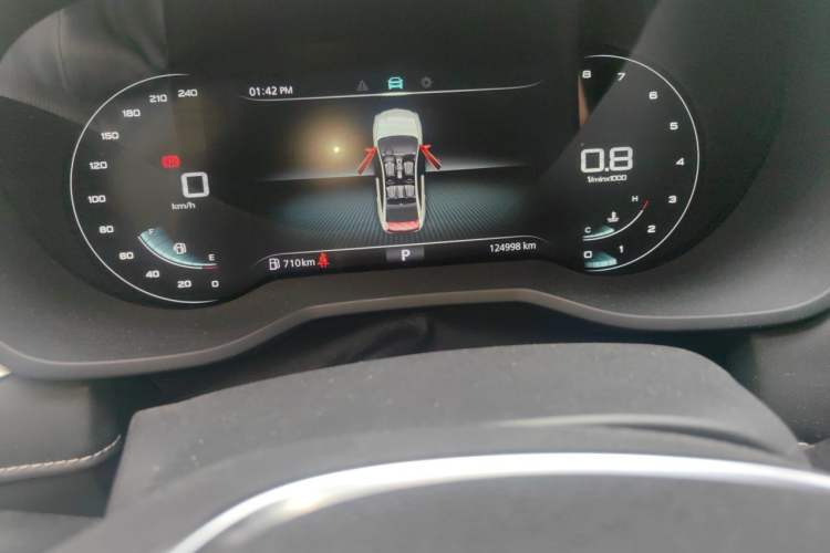 Used Roewe i5 2020 1.5L Automatic 4G Connect Luxury Flagship Edition Odometer Close Up