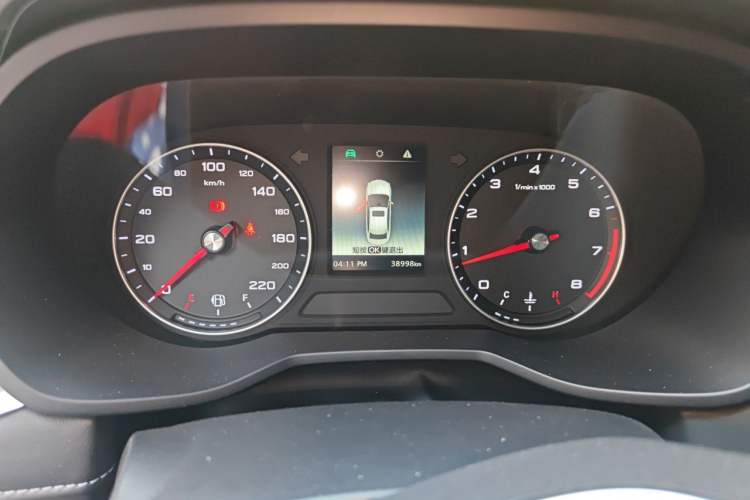 Used Roewe i5 2020 1.5L Manual 4G Connect Luxury Edition Odometer Close Up