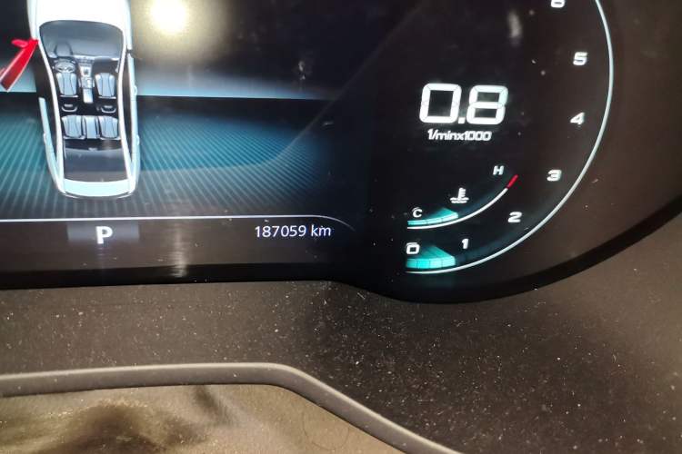 Used Roewe i5 2020 1.5L Automatic 4G Connect Luxury Flagship Edition Odometer Close Up