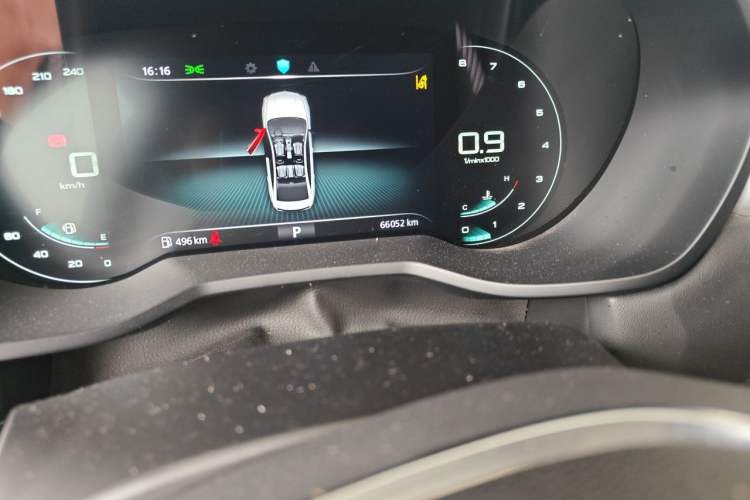 Used Roewe i5 2020 1.5L Automatic 4G Connect Luxury Flagship Edition Odometer Close Up