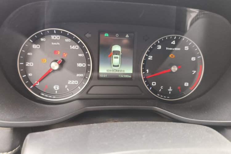 Used Roewe i5 2020 1.5L Manual 4G Connect Luxury Edition Odometer Close Up