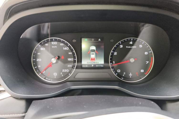 Used Roewe i5 2020 1.5L Automatic 4G Connected Linghao Edition Odometer Close Up
