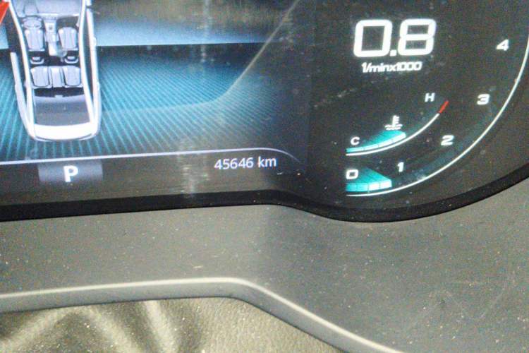 Used Roewe i5 2020 1.5L Automatic 4G Connect Luxury Flagship Edition Odometer Close Up