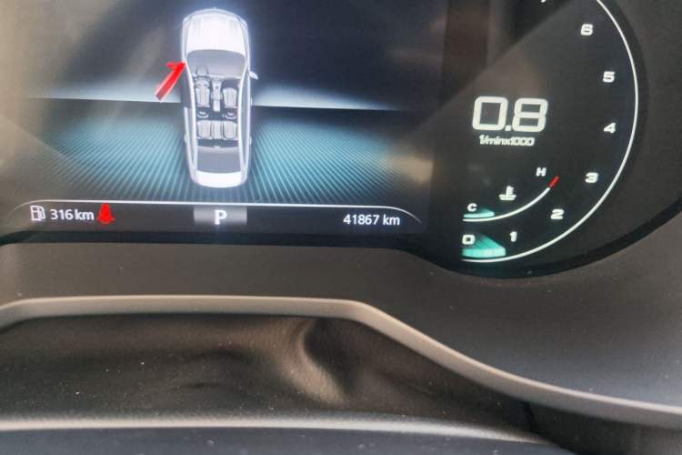 Used Roewe i5 2020 1.5L Automatic 4G Connect Luxury Flagship Edition Odometer Close Up