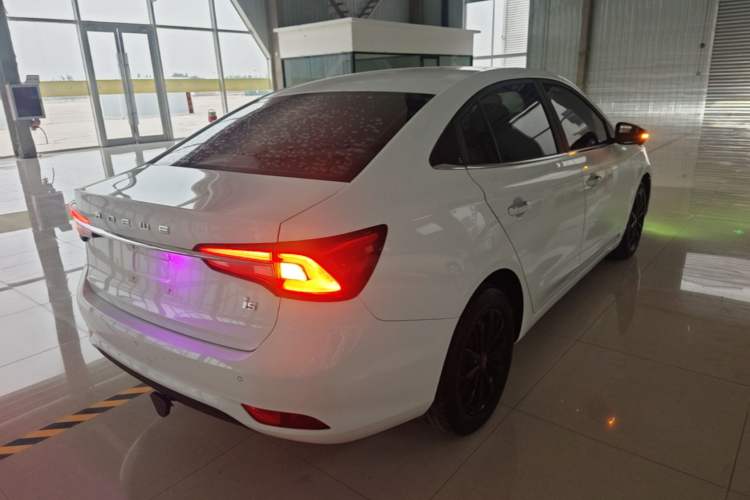 Used Roewe i5 2020 1.5L Automatic 4G Connect Luxury Flagship Edition Rear Right 45 Deg
