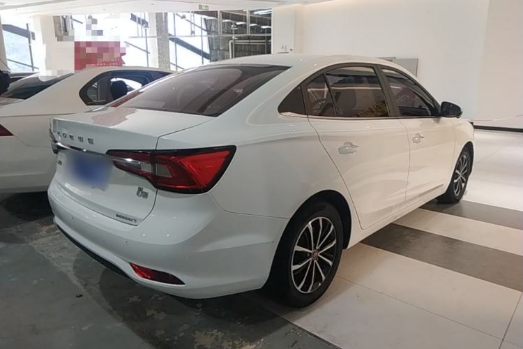 Used Roewe i5 2020 1.5L Automatic 4G Connect Luxury Flagship Edition Rear Right 45 Deg