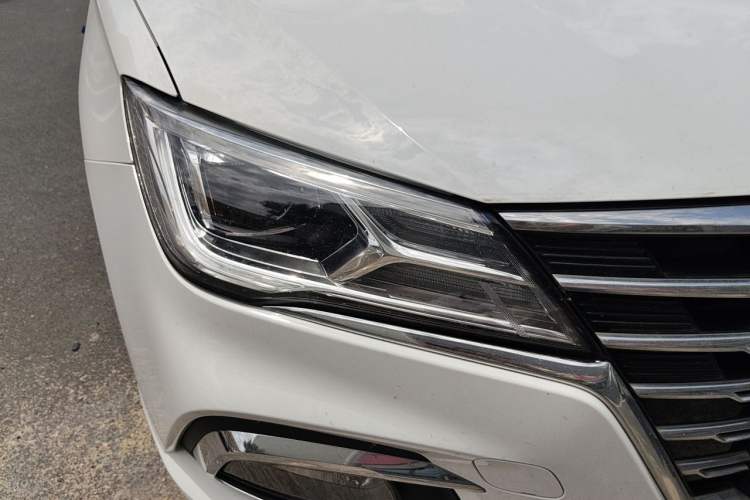 Used Roewe i5 2020 1.5L Manual 4G Connect Luxury Edition Right Front Headlight