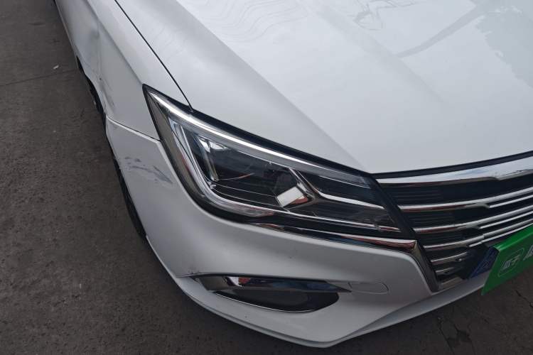 Used Roewe i5 2020 1.5L Automatic 4G Connect Luxury Flagship Edition Right Front Headlight