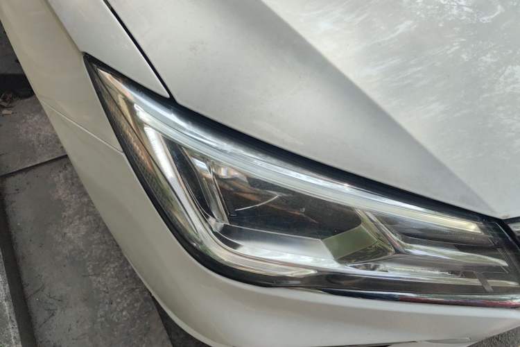 Used Roewe i5 2020 1.5L Automatic 4G Connect Luxury Flagship Edition Right Front Headlight