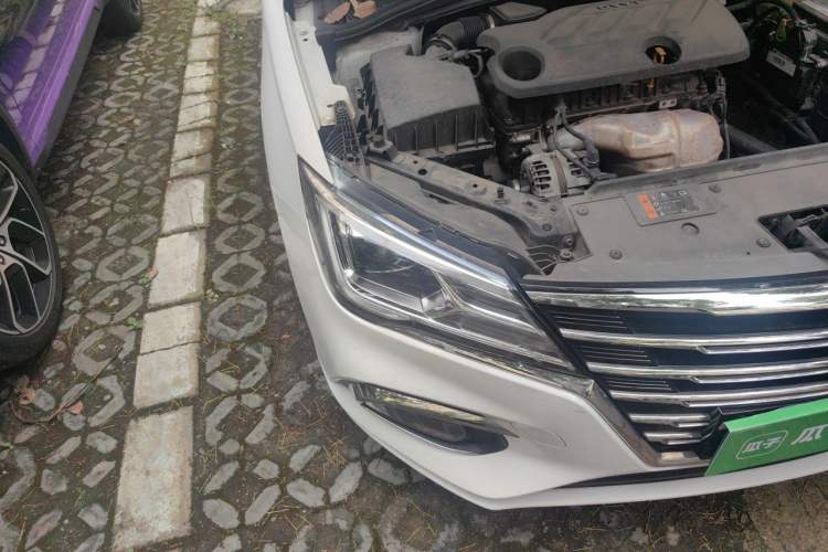 Used Roewe i5 2020 1.5L Automatic 4G Connect Luxury Flagship Edition Right Front Headlight