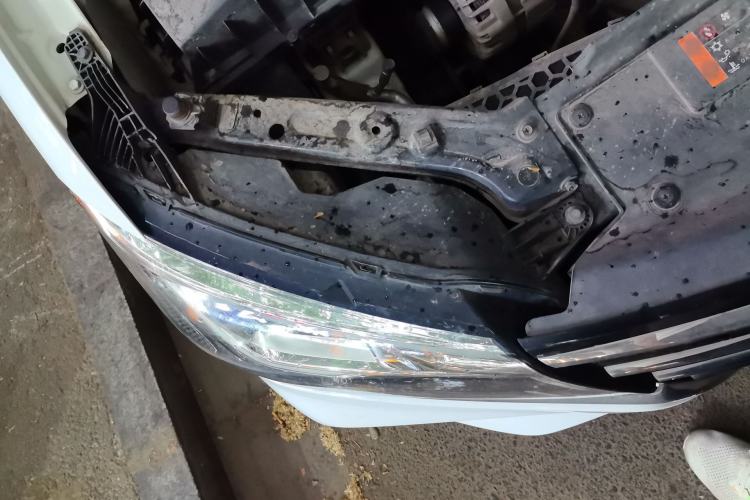 Used Roewe i5 2020 1.5L Automatic 4G Connect Luxury Flagship Edition Right Front Headlight