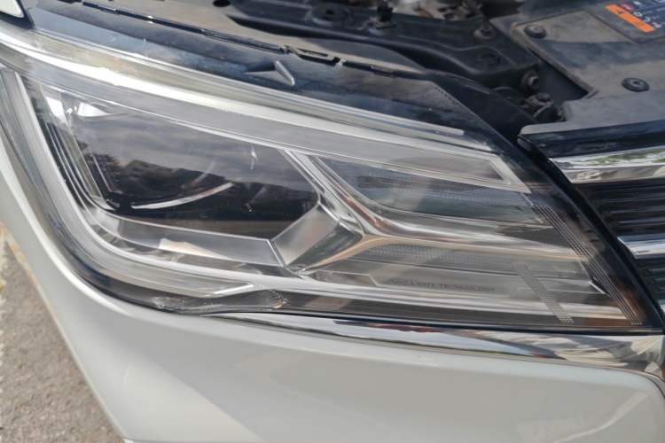 Used Roewe i5 2020 1.5L Automatic 4G Connected Linghao Edition Right Front Headlight