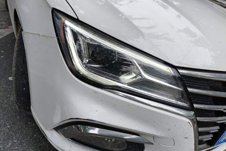 Used Roewe i5 2020 1.5L Automatic 4G Connect Luxury Flagship Edition Right Front Headlight