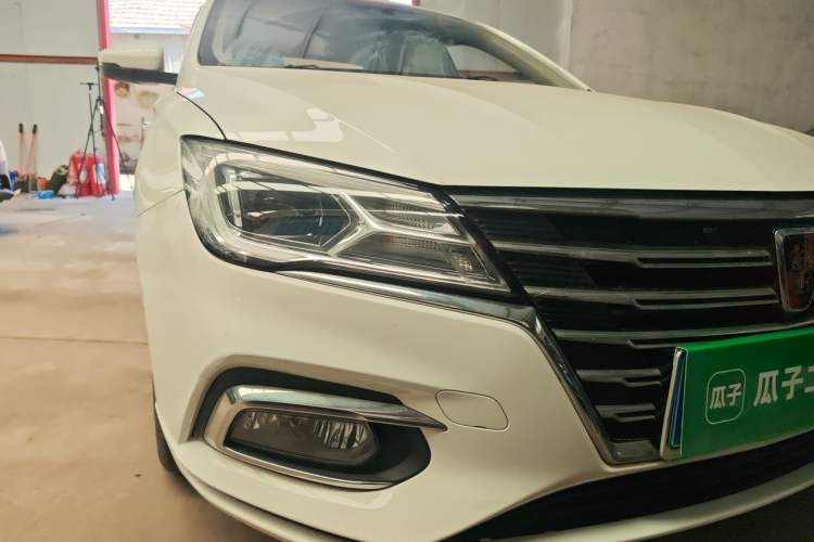 Used Roewe i5 2020 1.5L Manual 4G Connect Luxury Edition Right Front Headlight